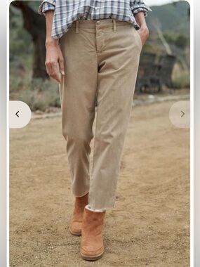 FRANK & EILEEN WICKLOW
Twill Pant the Italian chino Biscuit sz 6